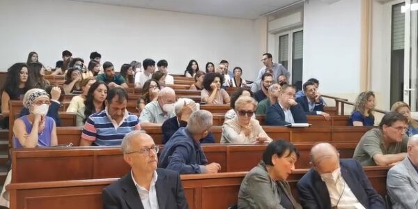 Dalla parità dei diritti (uguaglianza tradizionale) al divieto di discriminazioni:  uguaglianza come “tutela delle diversità” – Prof. Antonino Spadaro, Ordinario di Diritto Costituzionale, DIGIES, UNIRC  – (Dibattito con gli interventi dei presenti)