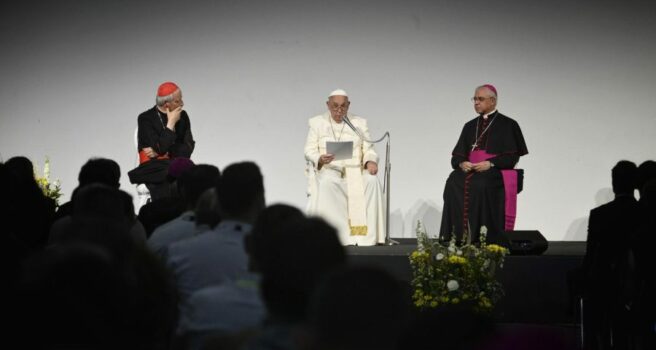 Papa: la democrazia non gode di buona salute, serve speranza